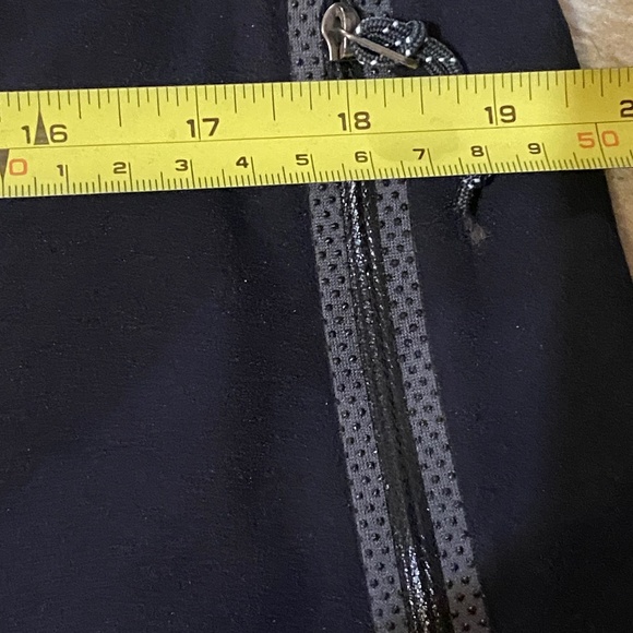 Mountain Hardware outdoor shell ski/snow pant. Sz s - Picture 8 of 12